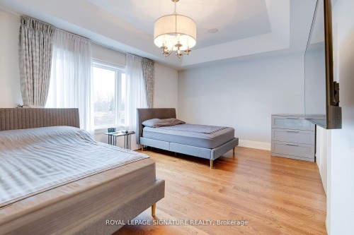 119B Hillside Avenue, Toronto, ON - Indoor Photo Showing Bedroom