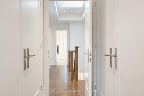 119B Hillside Avenue, Toronto, ON - Indoor Photo Showing Other Room