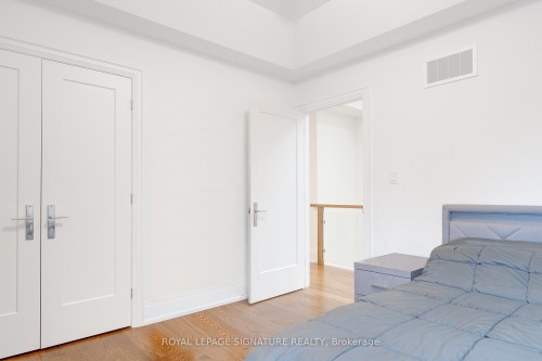 119B Hillside Avenue, Toronto, ON - Indoor Photo Showing Other Room