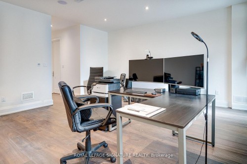 119B Hillside Avenue, Toronto, ON - Indoor Photo Showing Office