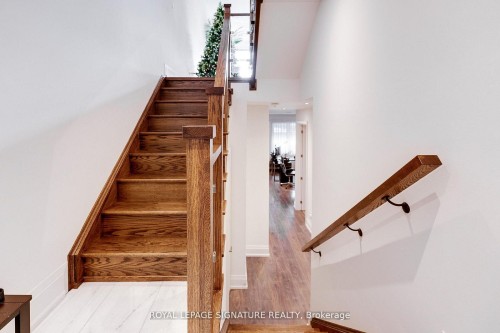 119B Hillside Avenue, Toronto, ON - Indoor Photo Showing Other Room