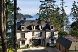 10865 Fernie Wynd Rd  North Saanich, BC V8L 5H8