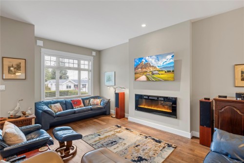 7-237 Second Ave West, Qualicum Beach, BC 