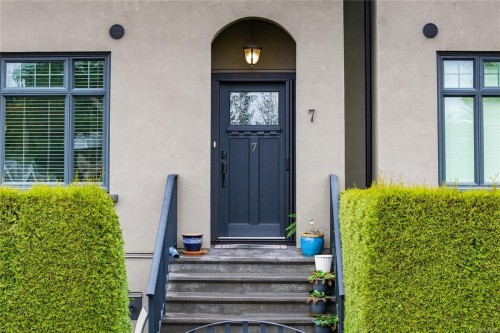 7-237 Second Ave West, Qualicum Beach, BC 