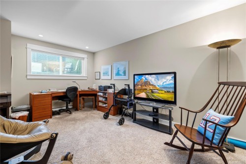 7-237 Second Ave West, Qualicum Beach, BC 