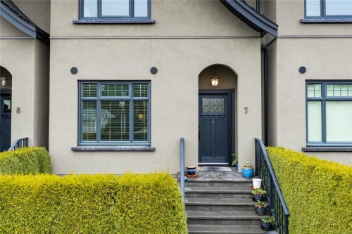 7-237 Second Ave West, Qualicum Beach, BC 