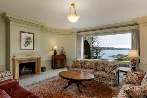 3175 Beach Dr, Oak Bay, BC 