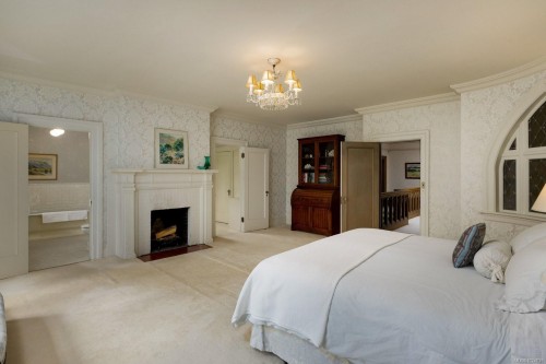 3175 Beach Dr, Oak Bay, BC 