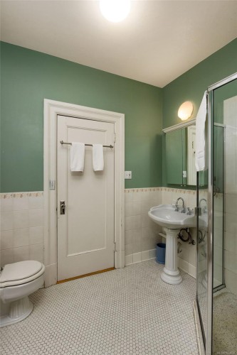 3175 Beach Dr, Oak Bay, BC 