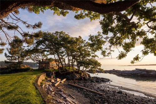3175 Beach Dr, Oak Bay, BC 