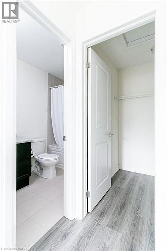 124 Stork Street Street, Oakville, ON - Indoor Photo Showing Bathroom