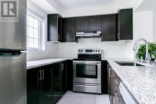 124 Stork Street, Oakville, ON - Indoor Photo Showing Kitchen With Stainless Steel Kitchen With Upgraded Kitchen
