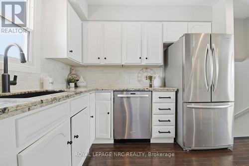 29 Beachview Drive, St. Catharines (Lakeshore), ON - Indoor Photo Showing Kitchen With Upgraded Kitchen