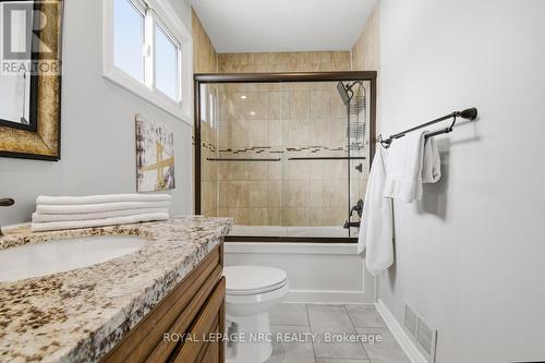 29 Beachview Drive, St. Catharines (Lakeshore), ON - Indoor Photo Showing Bathroom