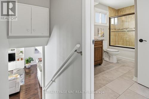 29 Beachview Drive, St. Catharines (Lakeshore), ON - Indoor Photo Showing Bathroom