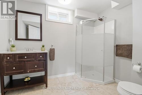 29 Beachview Drive, St. Catharines (Lakeshore), ON - Indoor Photo Showing Bathroom