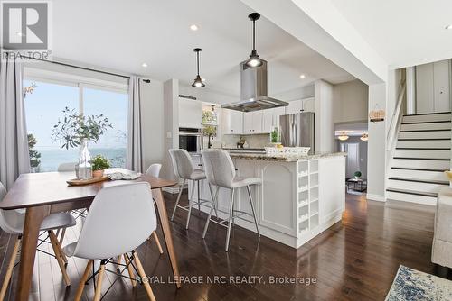 29 Beachview Drive, St. Catharines (Lakeshore), ON - Indoor Photo Showing Dining Room