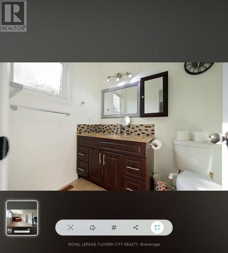 32 Payton Court, Brampton, ON - Indoor Photo Showing Bathroom