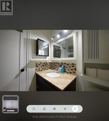 32 Payton Court, Brampton, ON - Indoor Photo Showing Bathroom