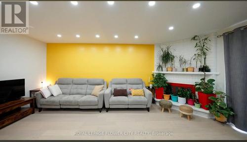 32 Payton Court, Brampton, ON - Indoor