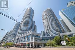 801 - 208 QUEENS QUAY W  Toronto, ON M5J 2Y5