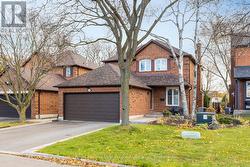 4384 TREETOP COURT  Mississauga, ON L5L 3M7