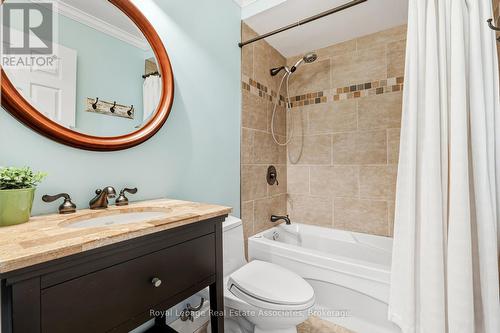 4384 Treetop Court, Mississauga, ON - Indoor Photo Showing Bathroom
