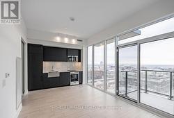 LP5 - 270 DUFFERIN STREET  Toronto, ON M6K 0H8