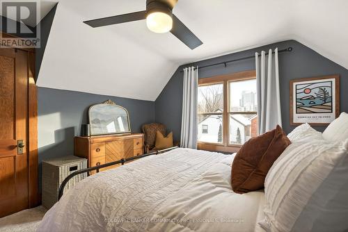 22 Mill Street, Hamilton, ON - Indoor Photo Showing Bedroom