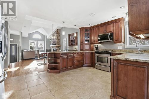 3 Lowe Court, Bedford, NS - Indoor Photo Showing Kitchen With Stainless Steel Kitchen With Upgraded Kitchen