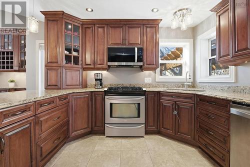 3 Lowe Court, Bedford, NS - Indoor Photo Showing Kitchen
