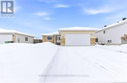 2036 SANDSTONE CRESCENT  Petawawa, ON K8H 0A6