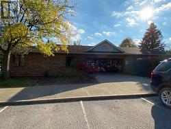 8055 MCLEOD ROAD  Niagara Falls (West Wood), ON L2H 3A4