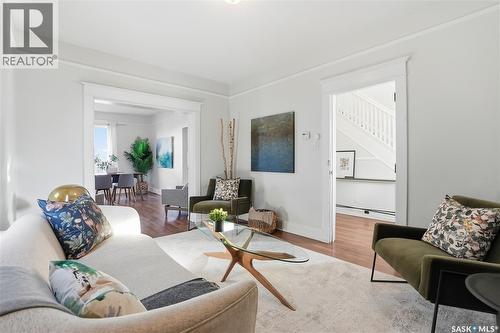 320 D AVENUE S  Saskatoon, SK S7M 1R1