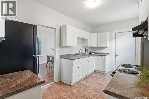 320 D Avenue S, Saskatoon, SK - Indoor Photo Showing Kitchen
