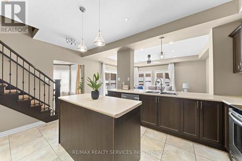 906 Audrey Place, Kitchener, ON - Indoor Photo Showing Kitchen With Double Sink