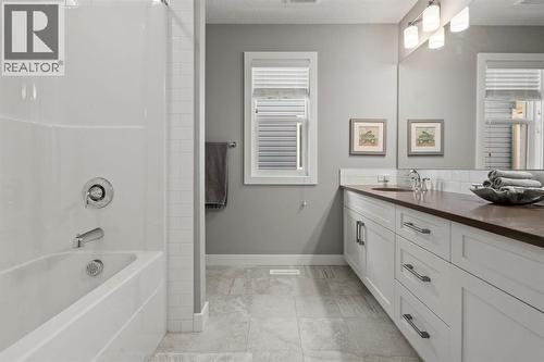85 Mount Rae Heights, Okotoks, AB - Indoor Photo Showing Bathroom