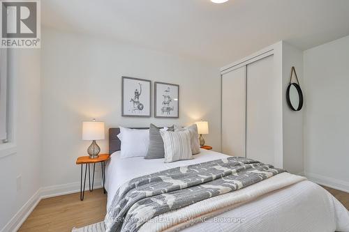 3286 Thorncrest Drive, Mississauga, ON - Indoor Photo Showing Bedroom