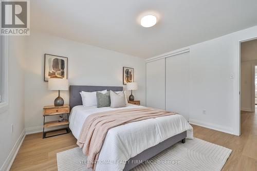 3286 Thorncrest Drive, Mississauga, ON - Indoor Photo Showing Bedroom