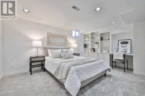 3286 Thorncrest Drive, Mississauga, ON - Indoor Photo Showing Bedroom