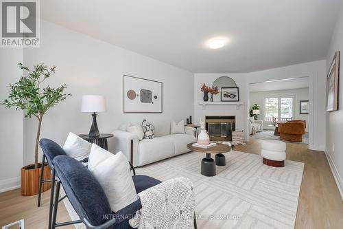 3286 Thorncrest Drive, Mississauga, ON - Indoor Photo Showing Living Room With Fireplace