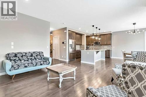 94 Cimarron Springs Circle, Okotoks, AB - Indoor Photo Showing Living Room