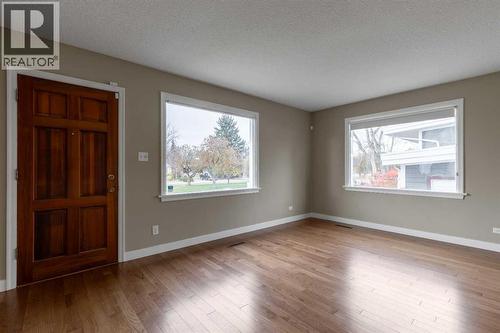 315 Dieppe Boulevard S, Lethbridge, AB - Indoor Photo Showing Other Room