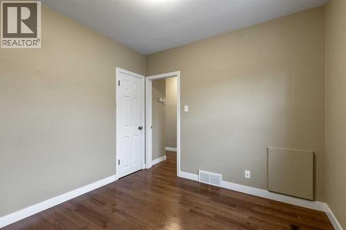 315 Dieppe Boulevard S, Lethbridge, AB - Indoor Photo Showing Other Room