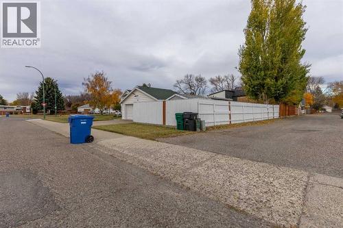 315 Dieppe Boulevard S, Lethbridge, AB - Outdoor