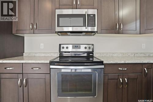 5326 Tutor Way, Regina, SK - Indoor Photo Showing Kitchen