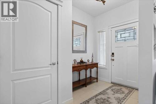 28 Evansview Manor Nw, Calgary, AB - Indoor Photo Showing Other Room