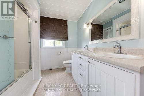 4106 Grandview Street N, Oshawa, ON - Indoor Photo Showing Bathroom