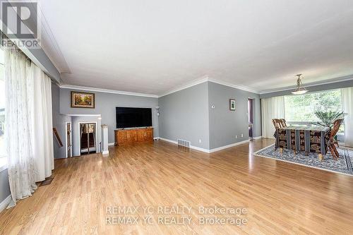 4106 Grandview Street N, Oshawa, ON - Indoor