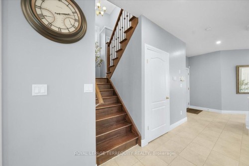 131 Maple Bush Drive, Cambridge, ON - Indoor Photo Showing Other Room